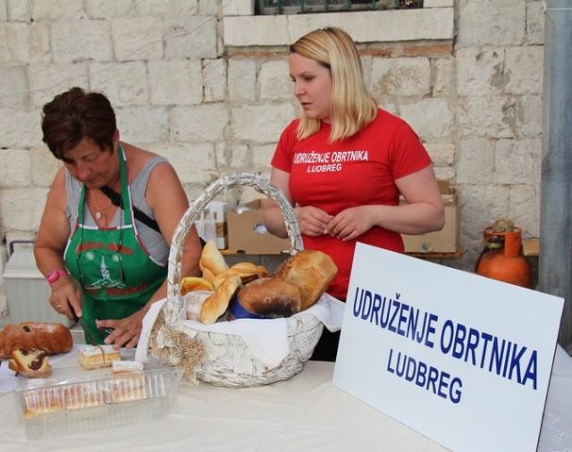 Gastronomska manifestacija Eno-gastro Kaštela 2015